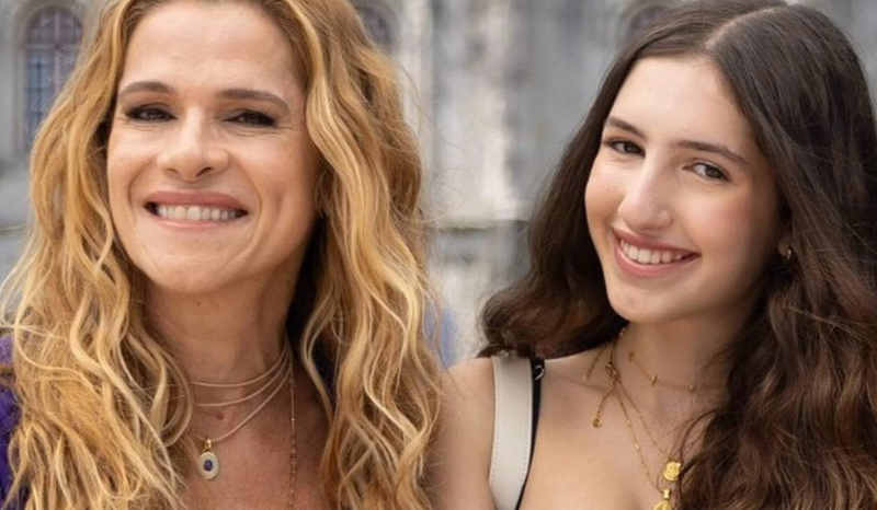 Ingrid Guimarães se diverte ao interpretar a linguagem da filha adolescente