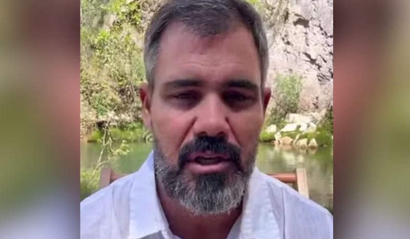 Juliano Cazarré defende projeto sobre masculinidade após críticas de colegas