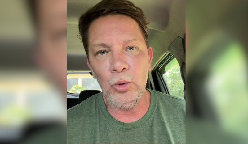 Deputado Mario Frias é transferido para UTI após dores abdominais