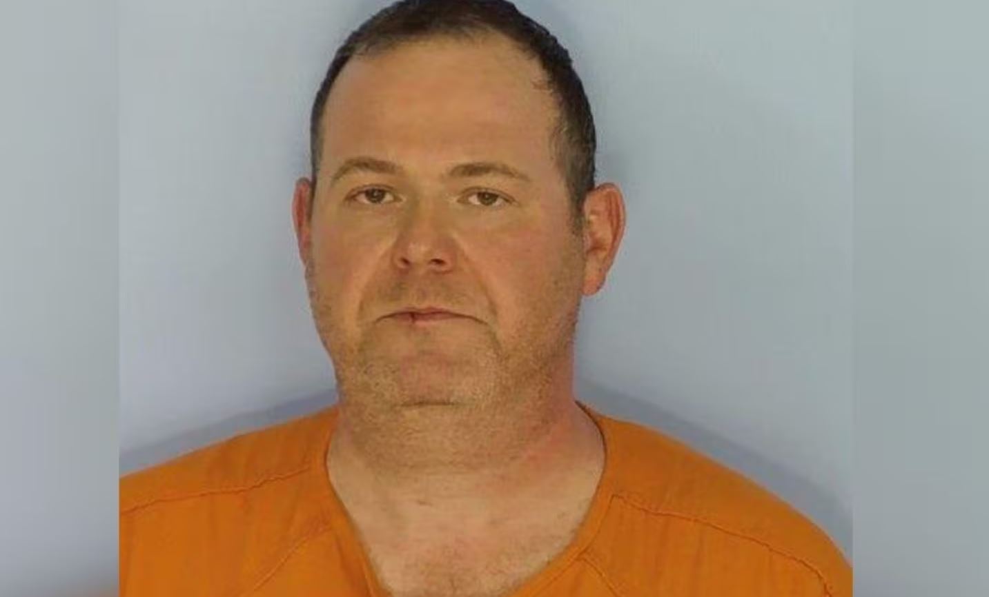 Médico se torna réu por homicídio após erro em cirurgia na Flórida