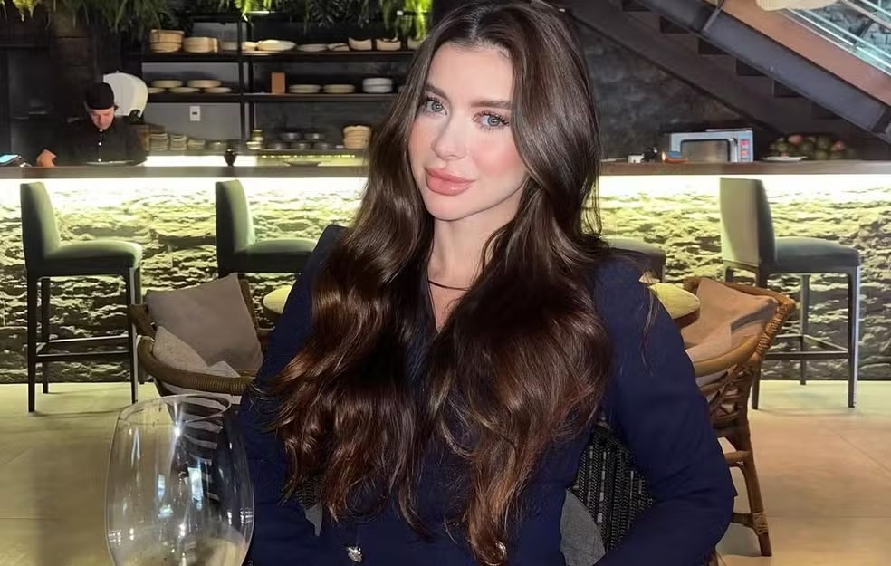 Modelo Ana Luiza Mateus morre após queda de apartamento no RJ; namorado preso