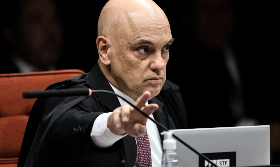 STF autoriza transferência de joias de Jair Bolsonaro para a Receita Federal