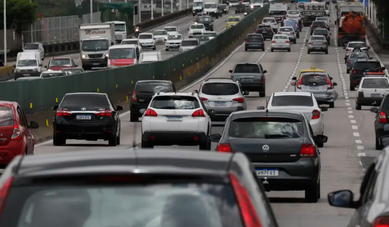 Projeto propõe até 10 anos sem CNH e multa de R$ 29 mil para motoristas bêbados