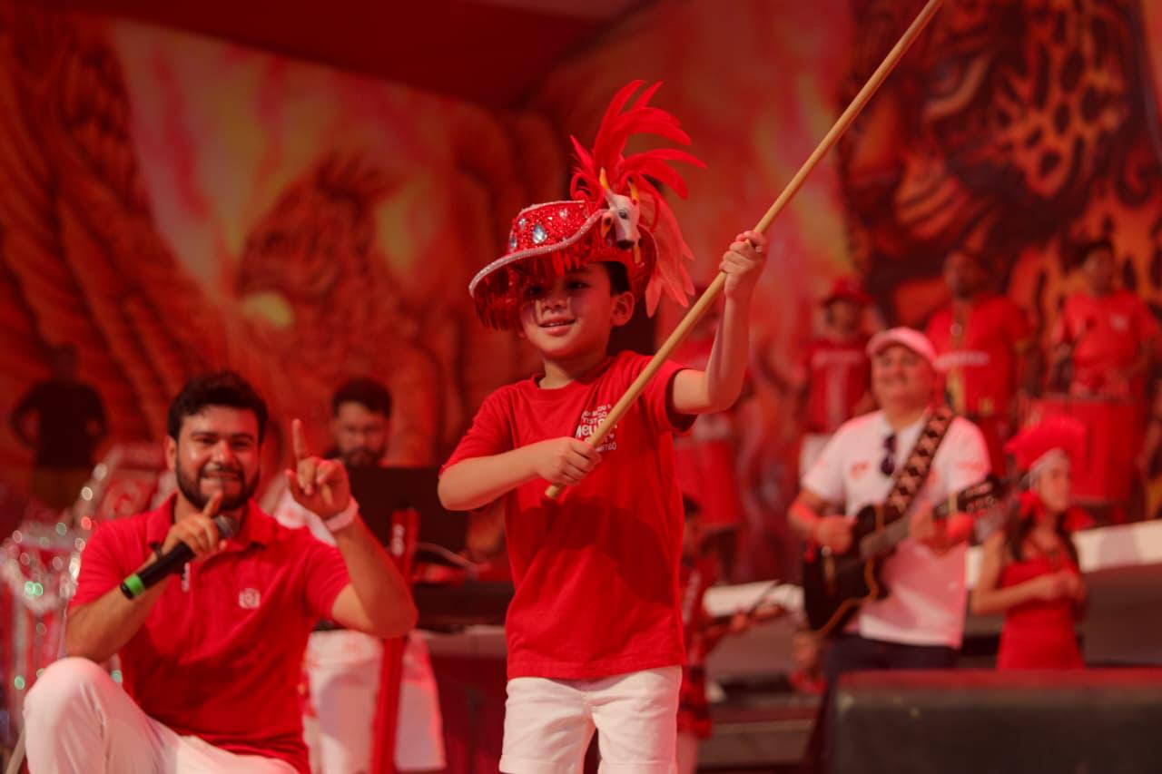 Boi Garantido promove Alvoradinha em Parintins com foco nas crianças