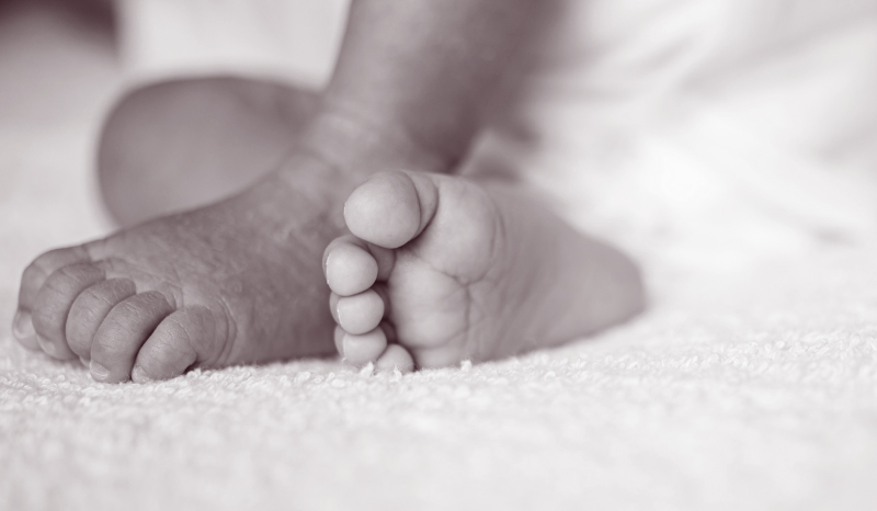 Investigação sobre a morte de bebê aponta sinais de agressão e desnutrição