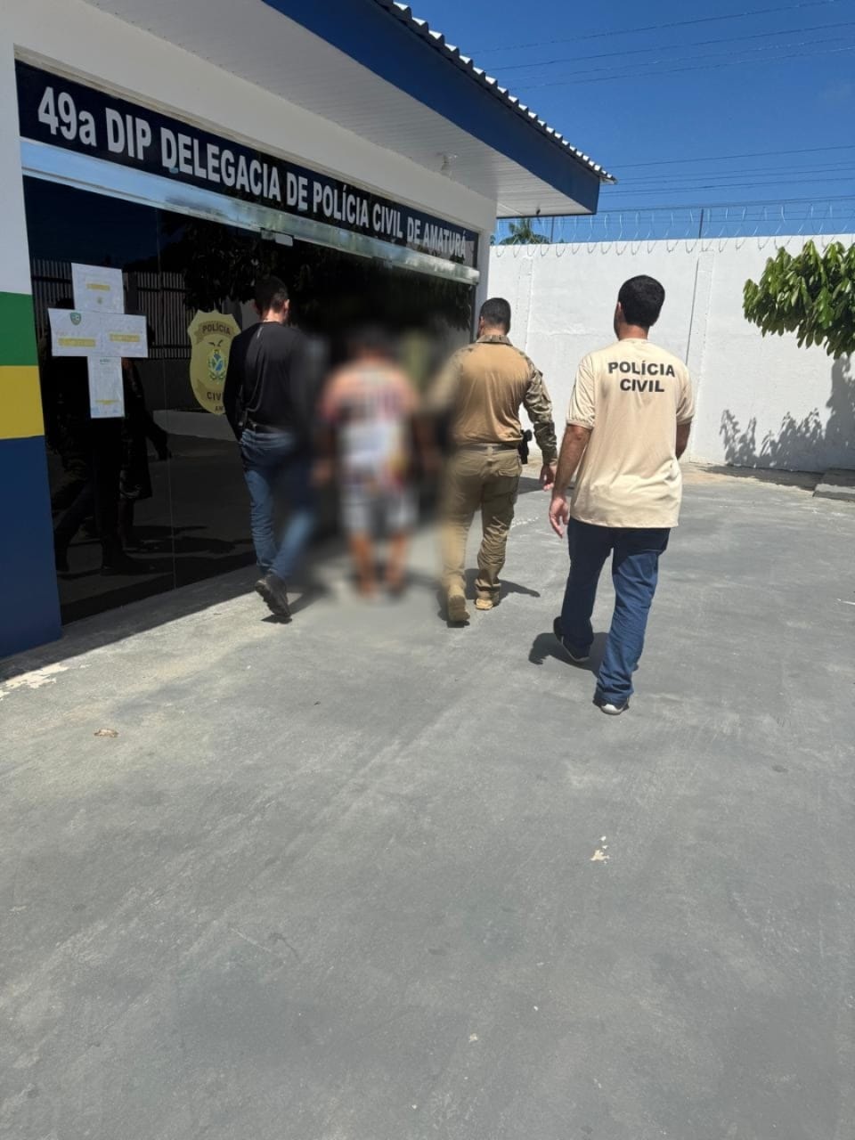 Homem é preso após agredir ex-companheira em Amaturá; filho tenta intervir