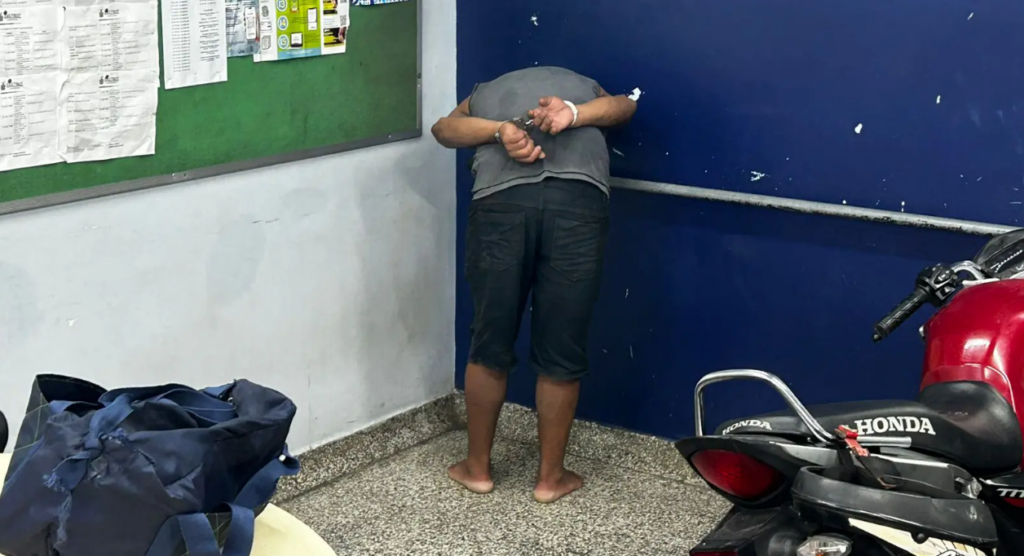 Briga em estacionamento de mercado termina com homem esfaqueado em Manaus