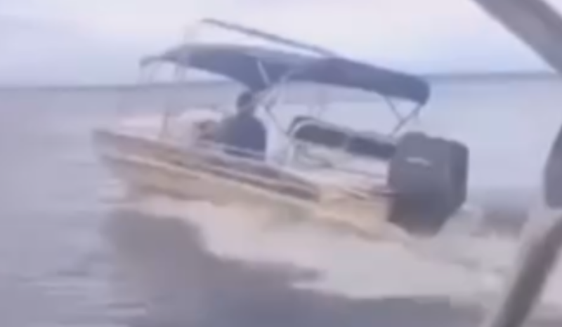 Lancha perde controle após piloto adormecer em alta velocidade no Amazonas
