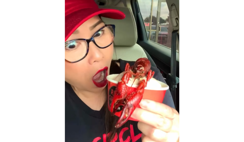 Sorveteria inova com sorvete de lagosta apimentada nos EUA