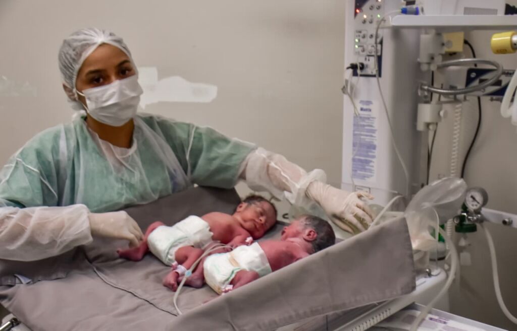 Francis Dalva Braga dá à luz trigêmeos em Manaus aos 40 anos