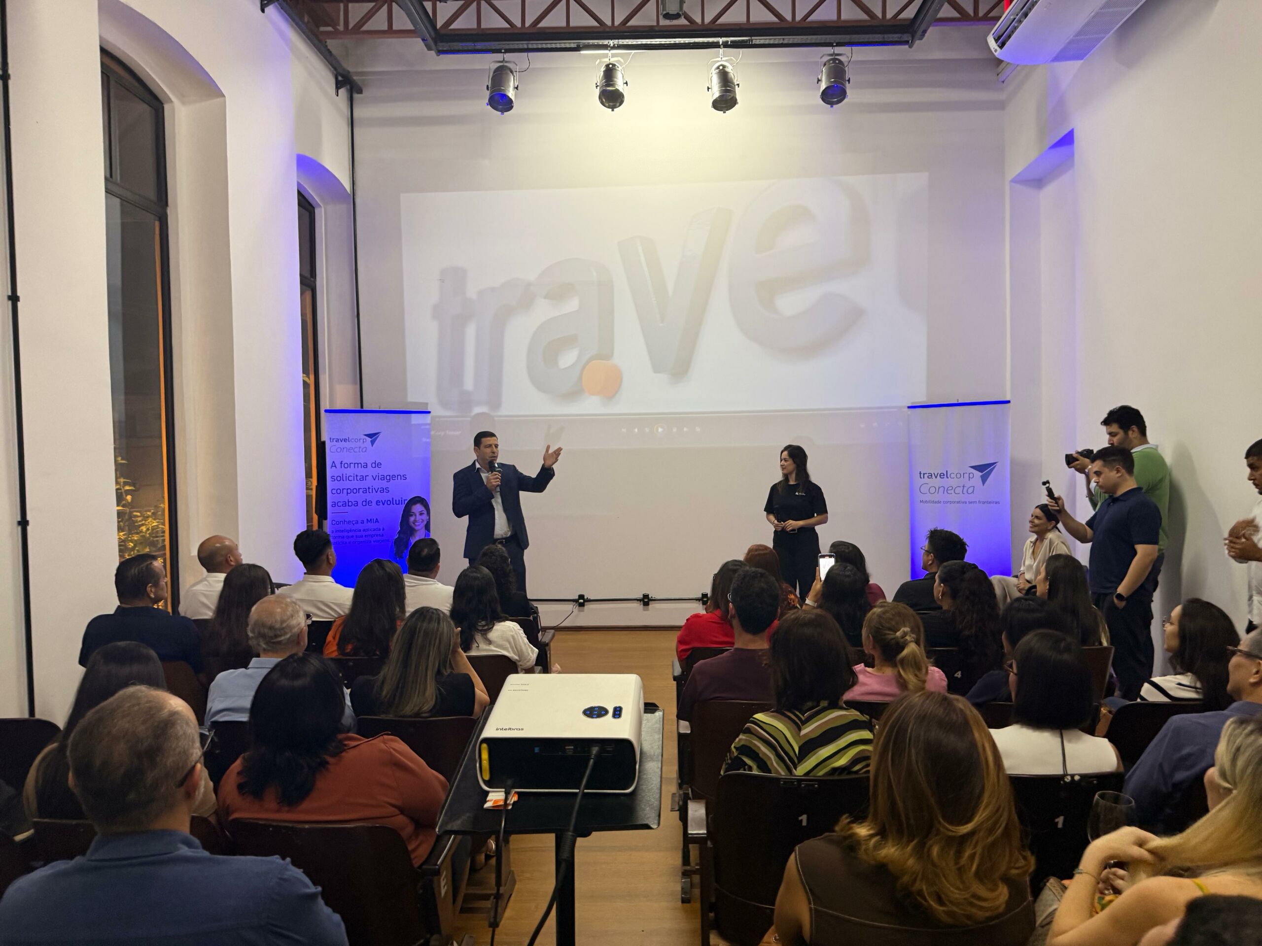 Manaus ganha plataforma de IA para revolucionar viagens corporativas