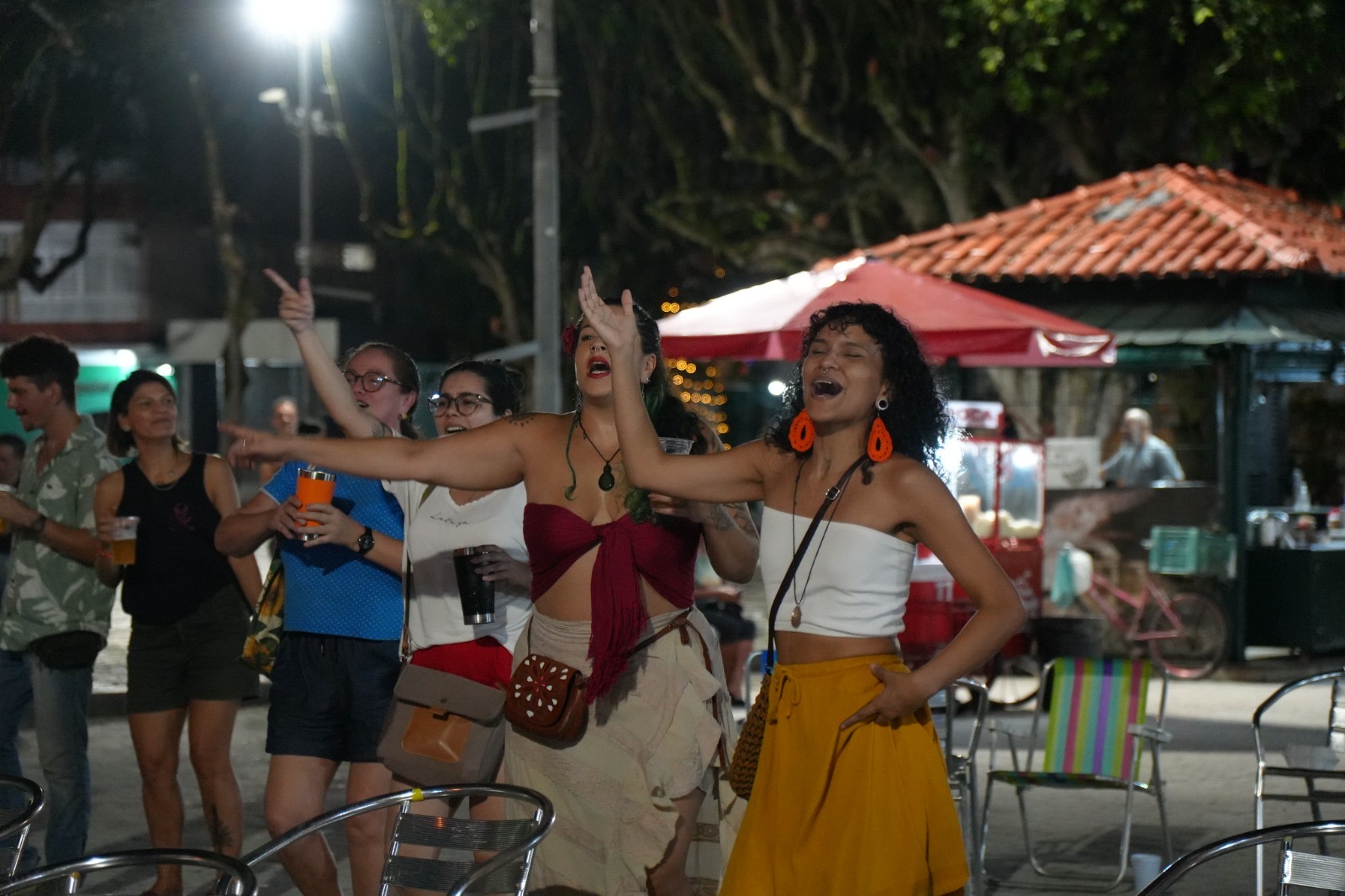 Cultura em Movimento: 'Chapéu de Palha' Chega ao Largo de São Sebastião