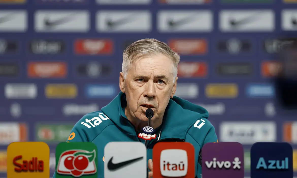 Ancelotti explica decisão sobre Neymar e destaca controle do jogo