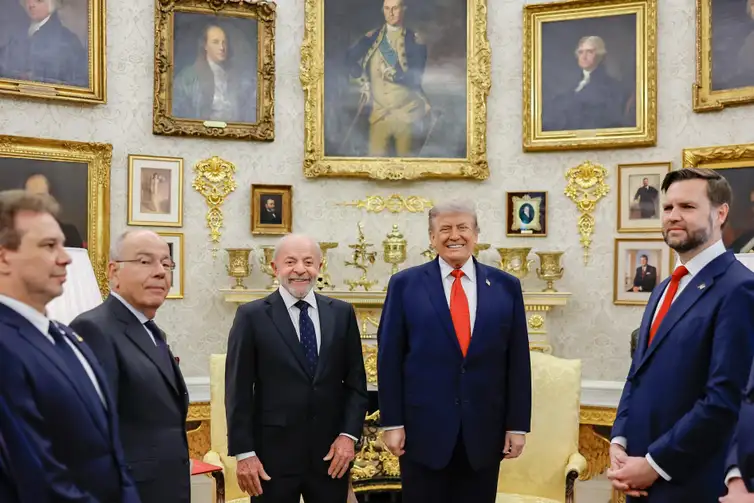 Lula e Trump estabelecem prazo de 30 dias para proposta sobre tarifas