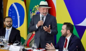 Lula apoia redução da jornada de trabalho com foco na construção civil