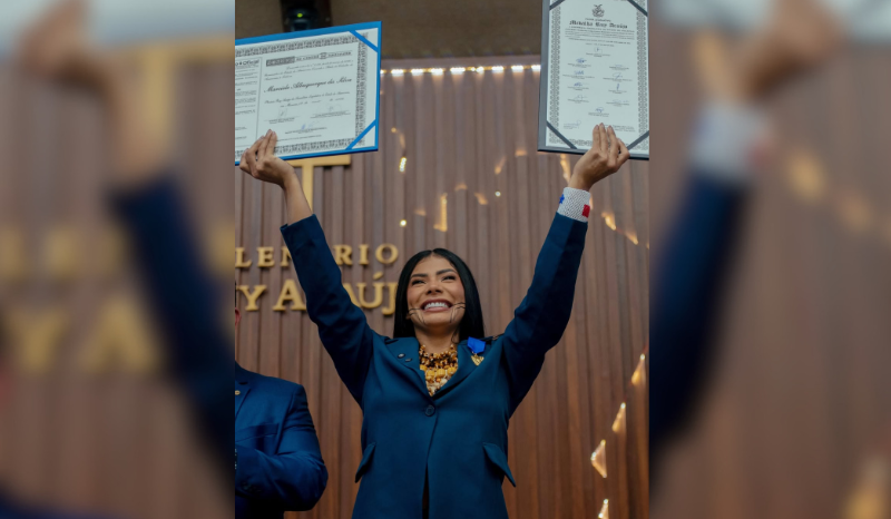 Marciele Albuquerque recebe Medalha Ruy Araújo e título de cidadã do Amazonas