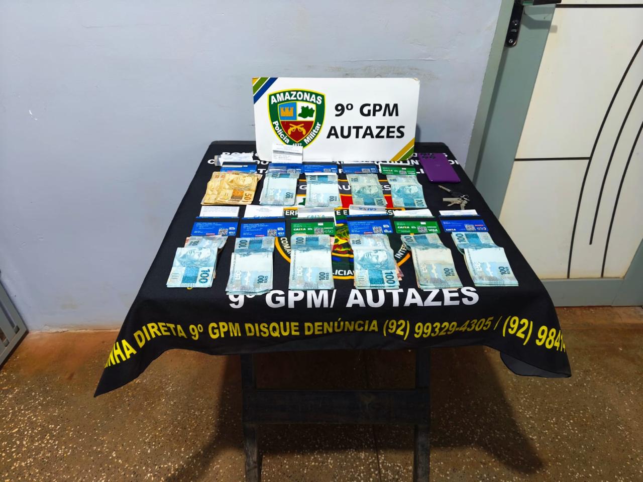 Polícia Militar apreende R$ 9,9 mil e 11 cartões em ação contra agiotagem