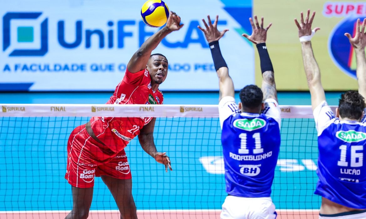 Sada Cruzeiro vence Vôlei Renata e conquista décimo título da Superliga