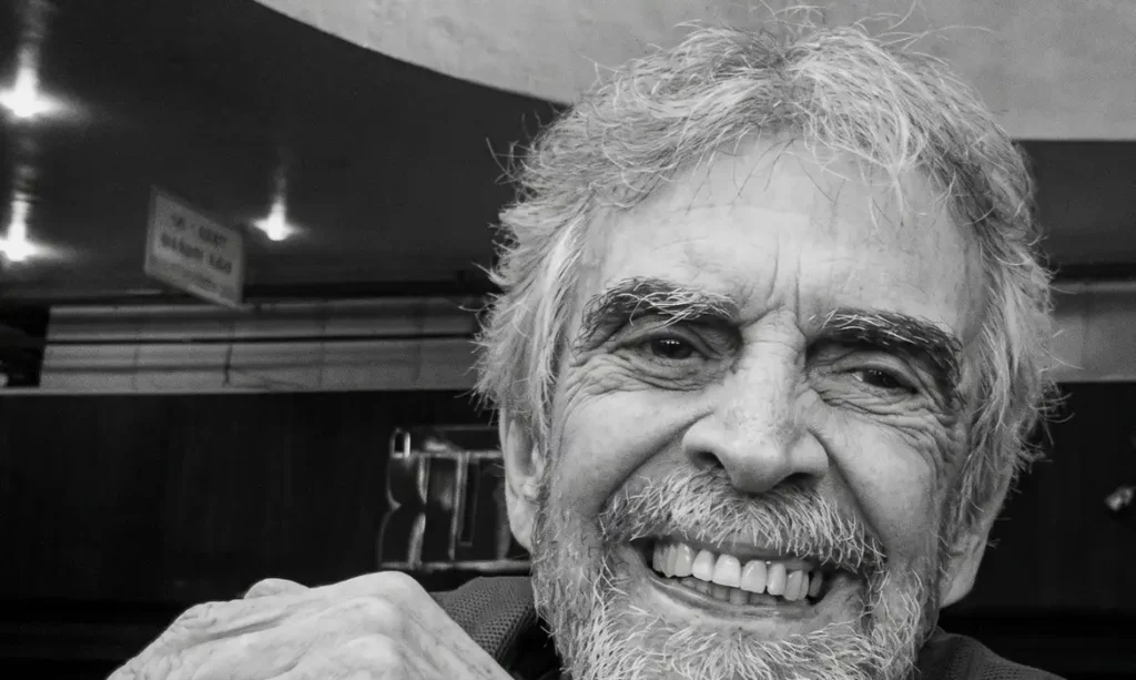 Vladimir Sacchetta, destaque na memória cultural, falece aos 75 anos