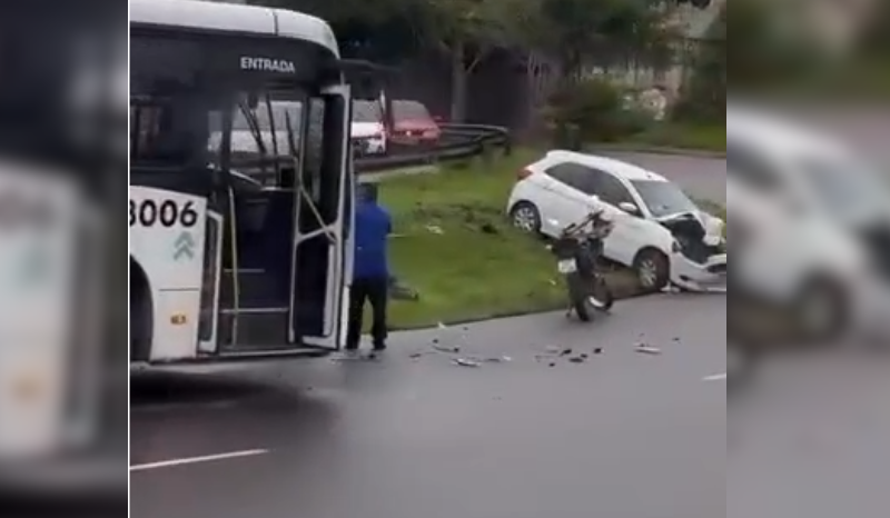 Acidente entre ônibus e carro de APP deixa feridos na Max Teixeira