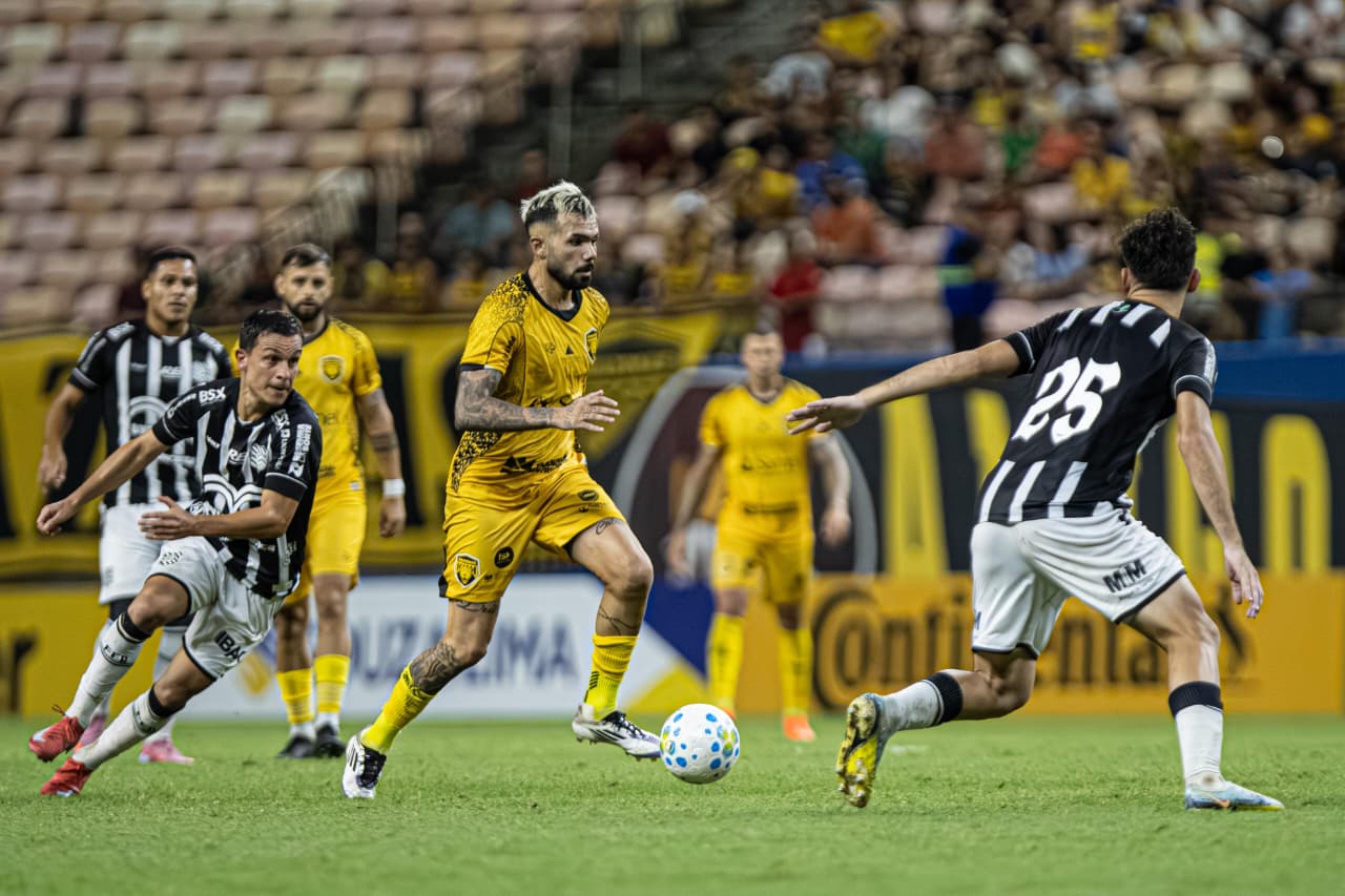 Amazonas FC enfrenta Figueirense em busca da liderança na Série C