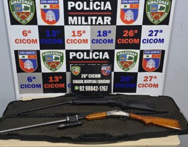 PM realiza apreensão de armas após denúncia de cárcere privado em Manaus