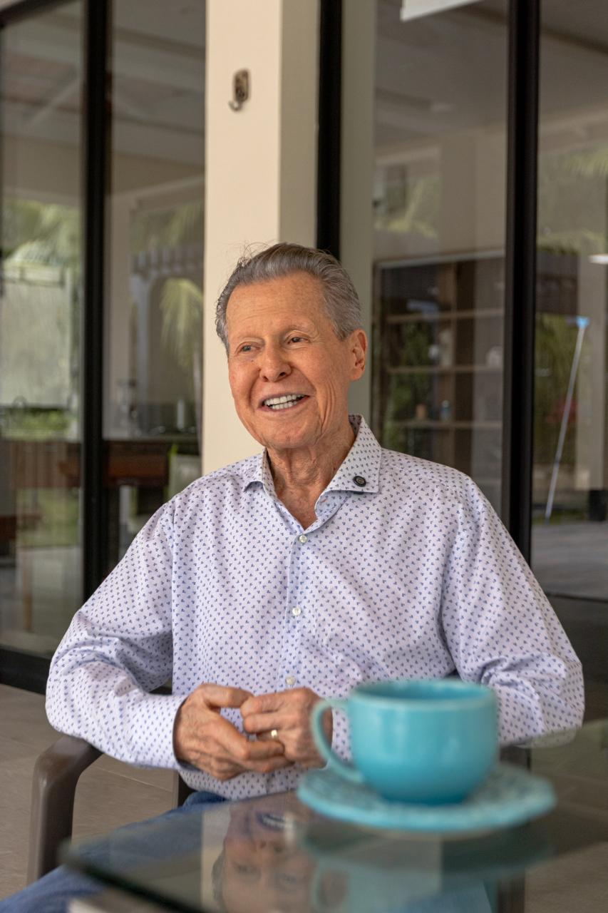 Arthur Neto defende equilíbrio em meio à polarização política