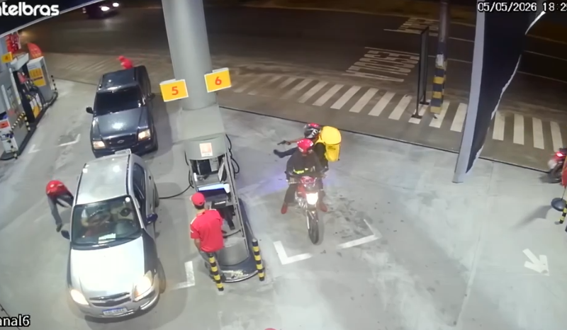 Dupla comete assaltos em posto de combustíveis e rua de Manaus