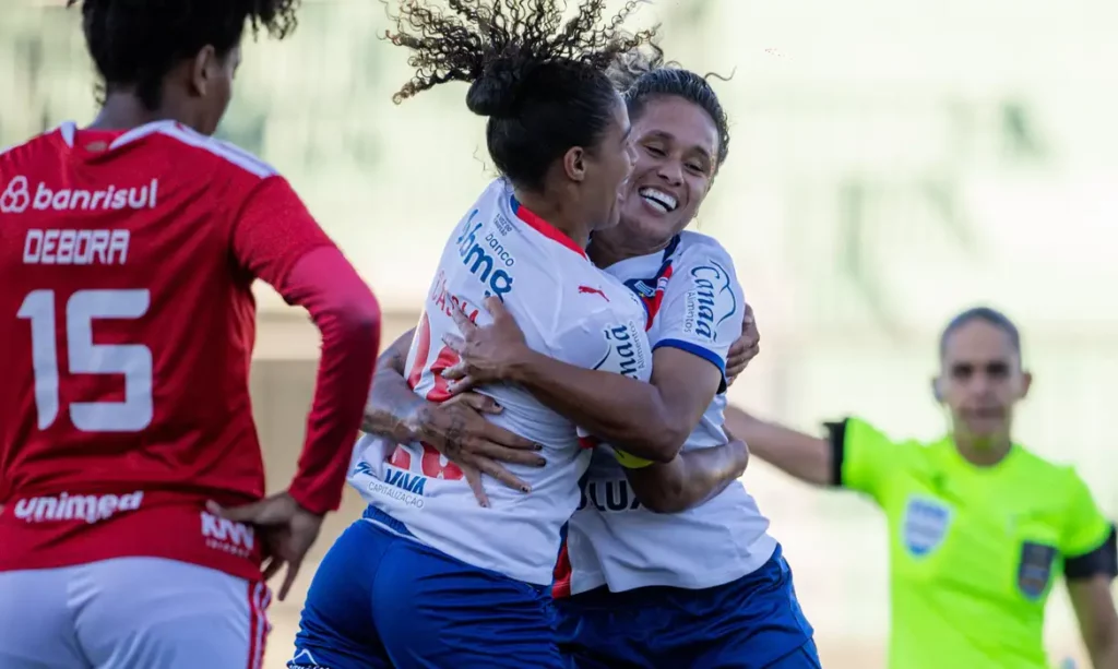 Bahia brilha no primeiro tempo e vence Internacional no Brasileirão Feminino