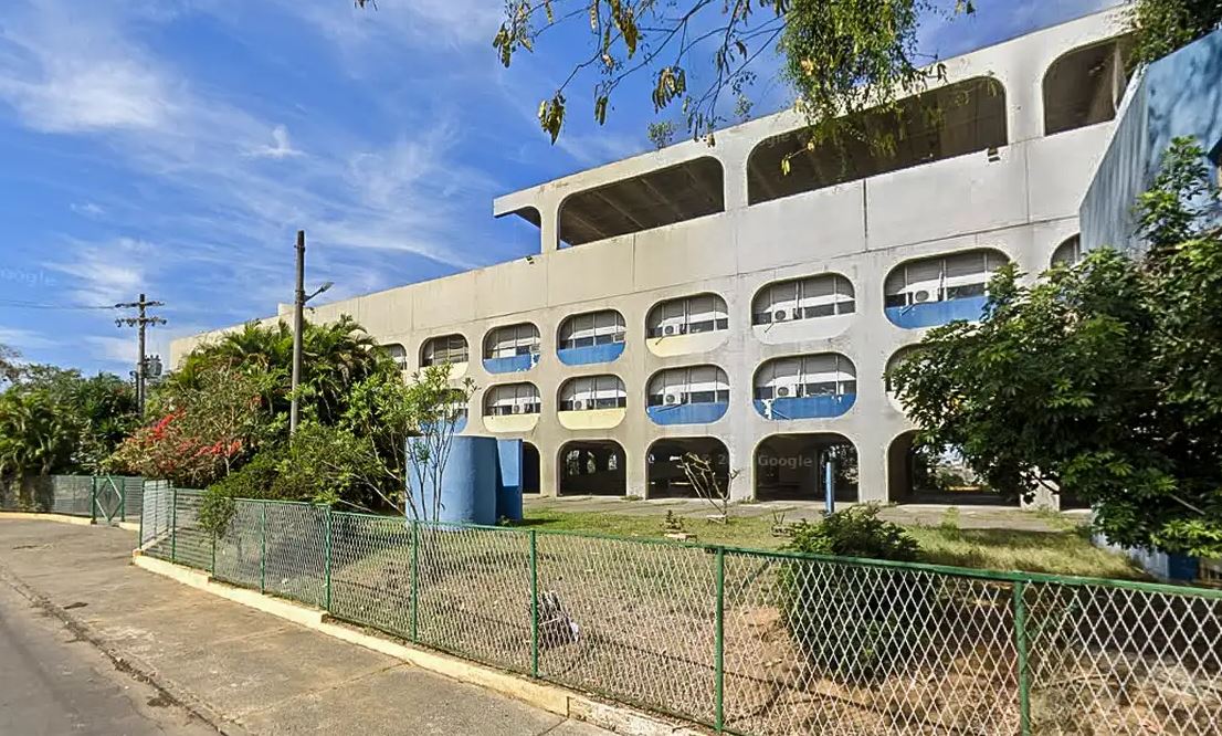Explosão em escola no Rio de Janeiro fere 8 estudantes