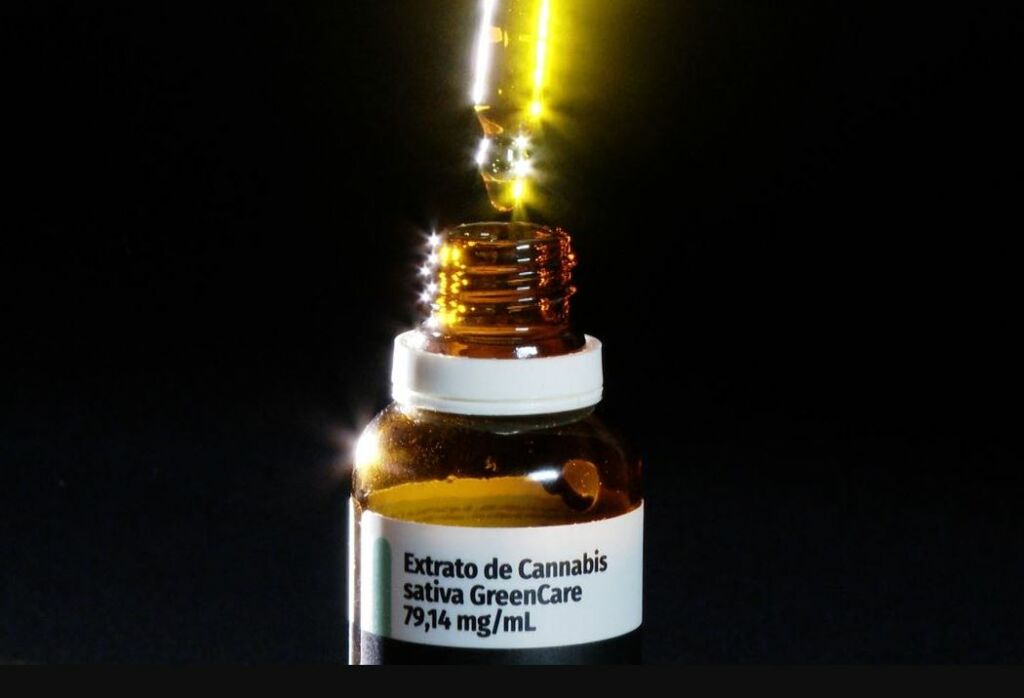 Projeto Noronha oferece tratamento com canabidiol para famílias atípicas