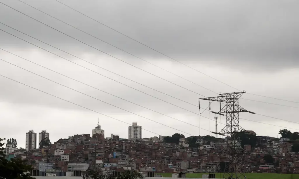 Defesa Civil alerta sobre chuvas intensas e queda de temperatura em SP