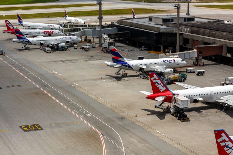 CMN libera R$ 1 bilhão em crédito para companhias aéreas brasileiras