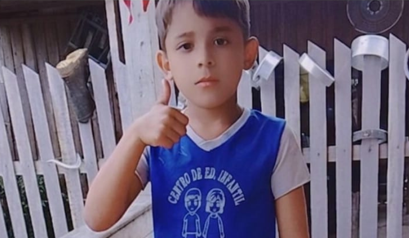Família de Envira procura menino desaparecido em busca por informações