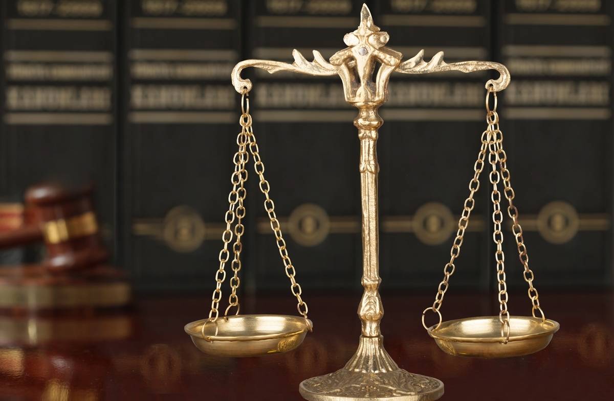 Casal homoafetivo recebe indenização por ofensas homofóbicas em Manaus