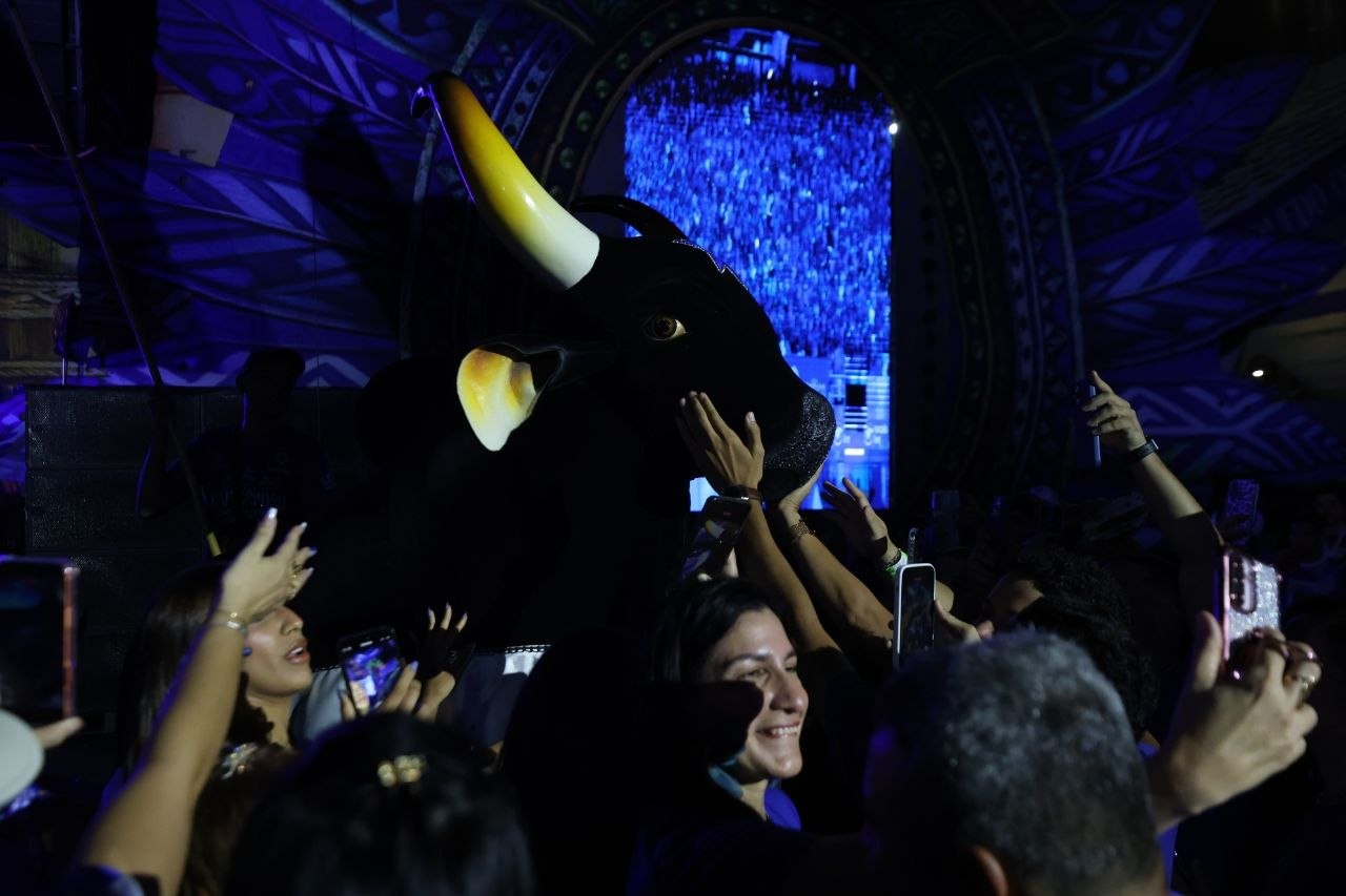 Bar do Boi Caprichoso realiza ensaio gratuito no Sambódromo de Manaus