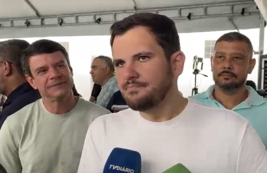 Renato Junior despreza aumento de 10.000% em patrimônio e critica a imprensa