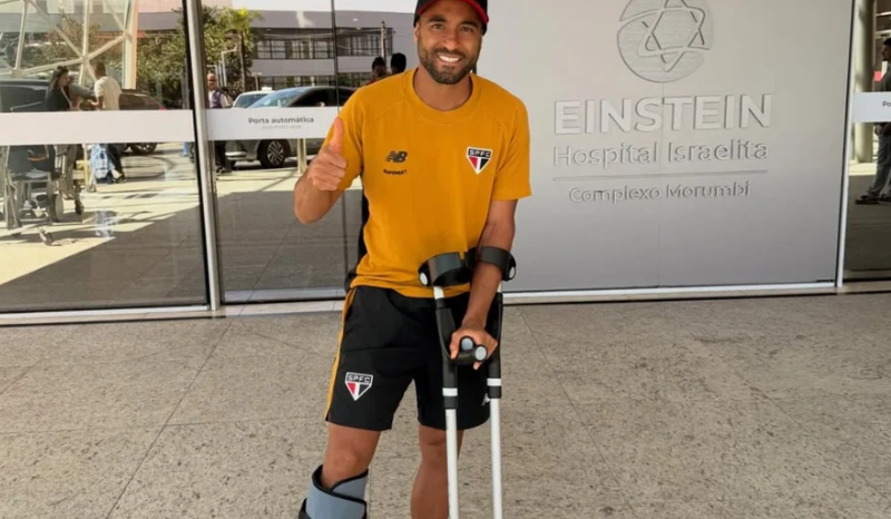 Lucas Moura inicia fisioterapia após cirurgia no pé direito