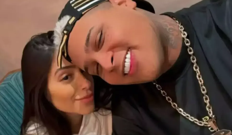 MC Ryan SP surpreende namorada com presente de Dia das Mães mesmo preso