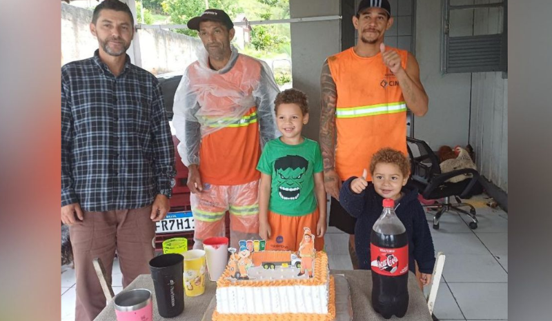 Aniversário de menino com tema 'gari' emociona e surpreende em SC