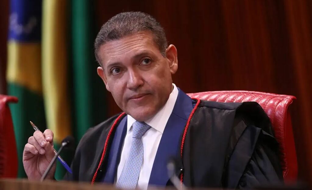 Presidente do TSE incentiva participação nas eleições de outubro