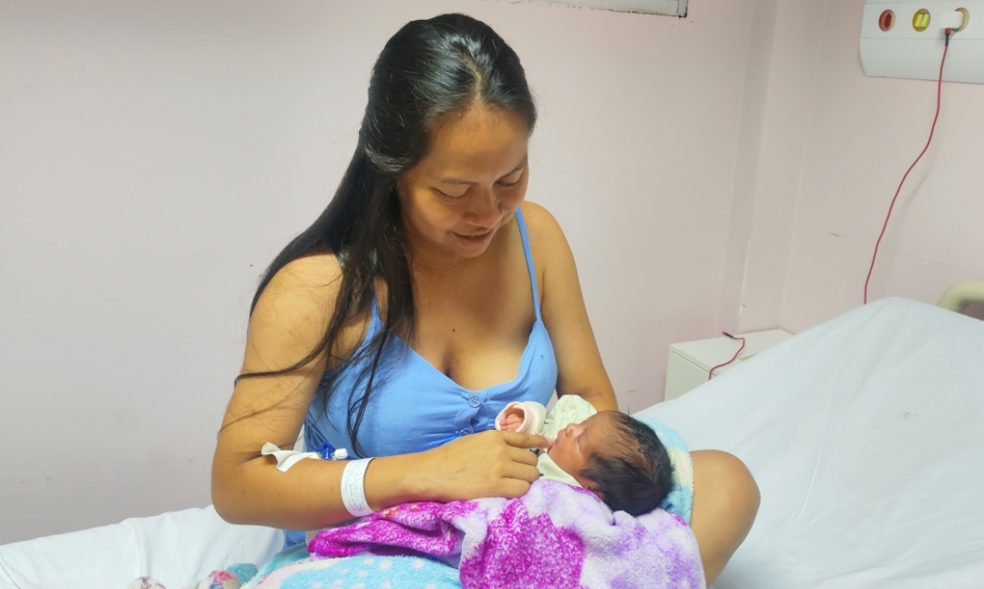 Mãe descobre gravidez ao dar à luz em SPA de Manaus