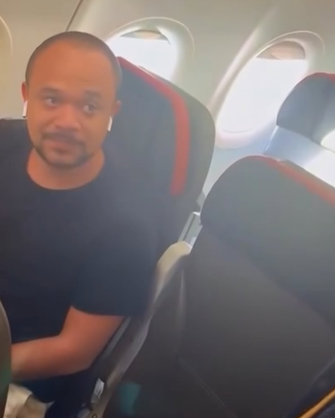 Homem recusa ceder assento a criança e gera polêmica nas redes sociais
