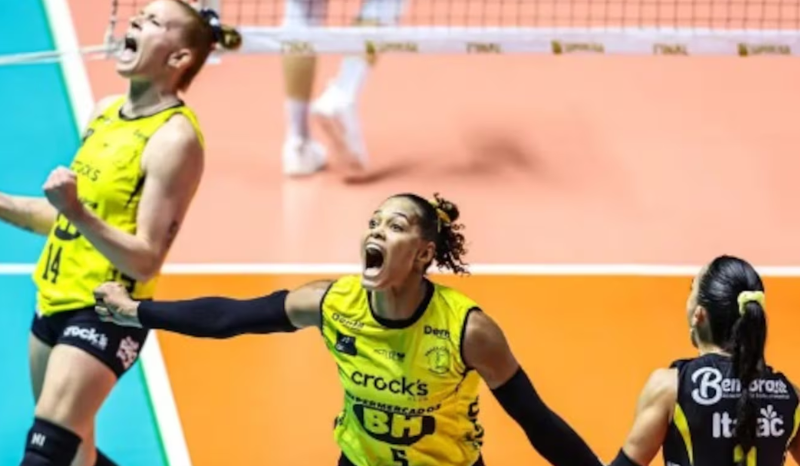 Praia Clube conquista tricampeonato na Superliga Feminina de Vôlei