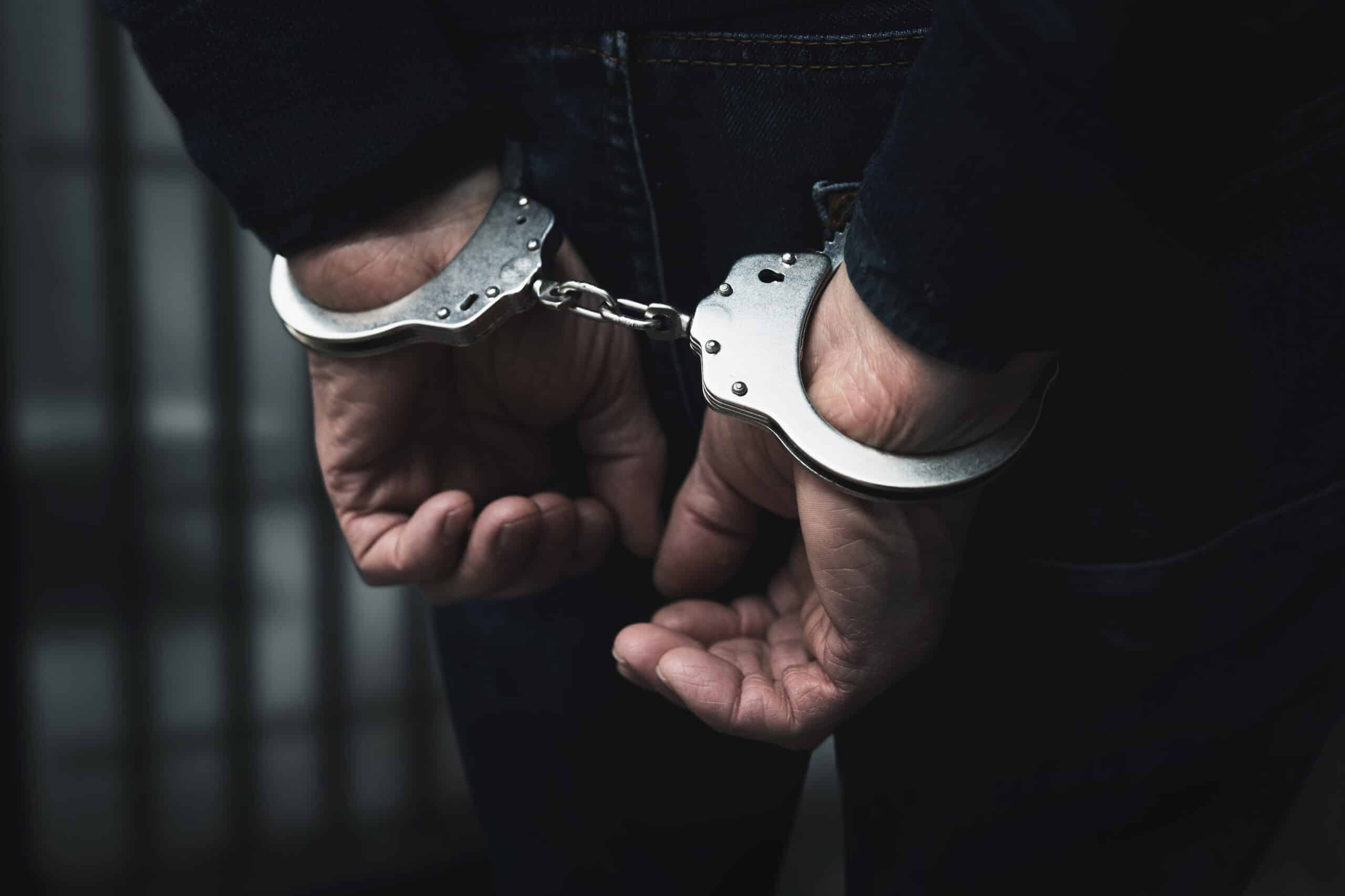 Homem é preso por abusar e maltratar enteada durante 10 anos em Humaitá