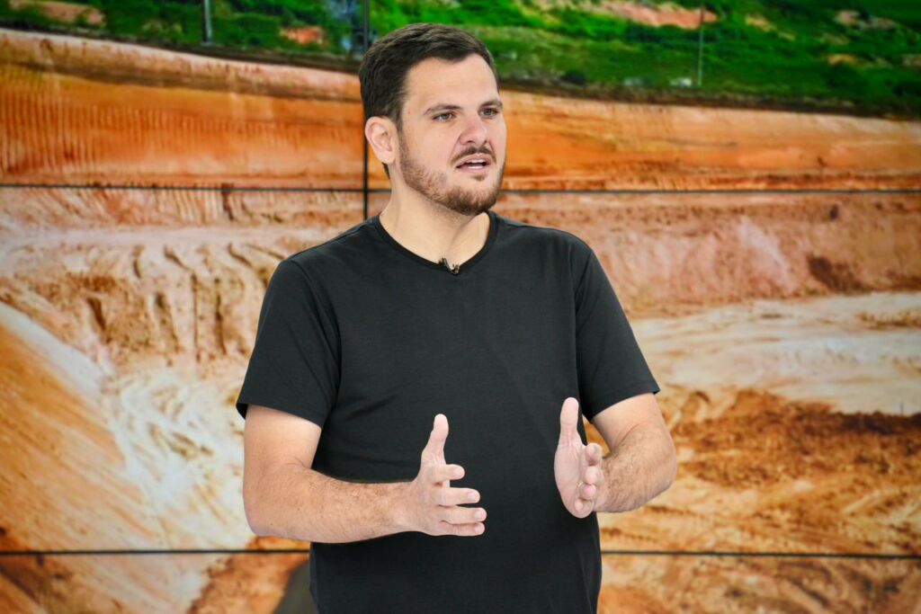 Gestão de Renato Junior na Seminf gasta R$ 3 bilhões, mas Manaus continua esburacada