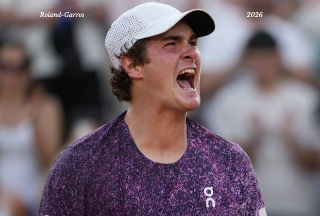 João Fonseca vence Luka Pavlovic na estreia em Roland Garros
