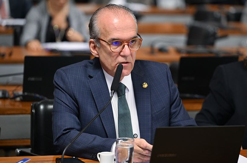 Projeto de Lei Eleva Piso Salarial de Médicos e Dentistas para R$ 13.662