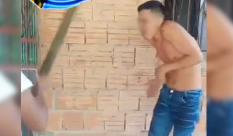 Homem é disciplinado por tribunal do crime após importunação sexual em supermercado de Manaus