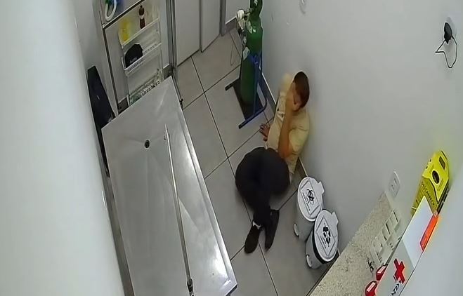 Veterinário compartilha dor da perda e emociona internautas: 'Nem sempre há final feliz'